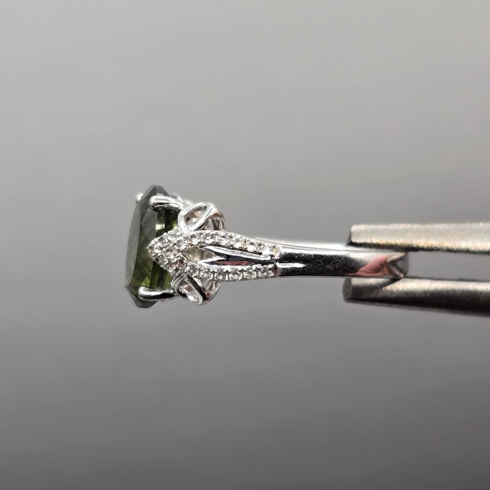 Sterling Silver Moldavite Statement Ring Size 5 Cathedral Setting Signed KYJ - Picture 3 of 15